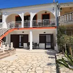 Casa de hóspedes Hibis, No 2 Starigrad Paklenica