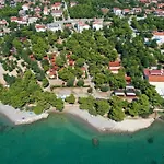 Hibis, No 2 3* Starigrad Paklenica