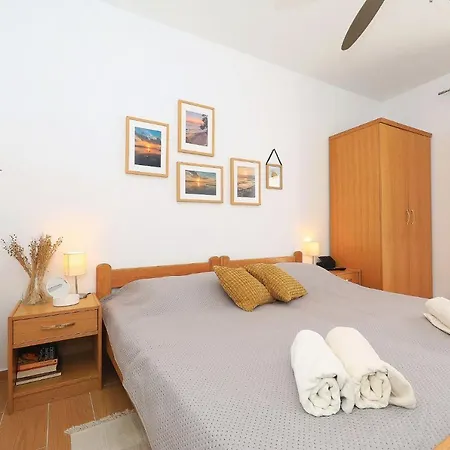 Hibis, No 2 아파트 *