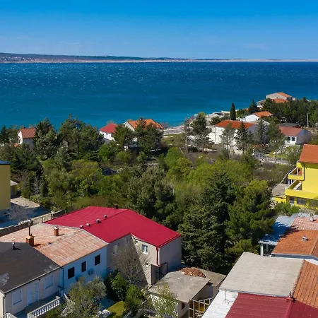 Hibis, No 2 Πανσιόν Starigrad Paklenica