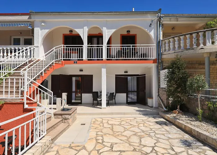 Hibis, No 2 3* Starigrad Paklenica